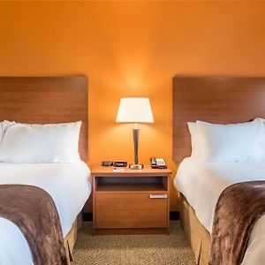 Zimmer für Hörgeschädigte mit Queensize-Bett